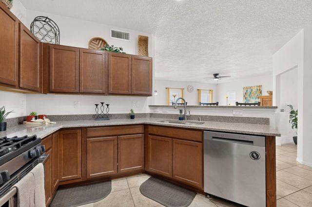 2417 Istle Road NE, Rio Rancho, NM 87124