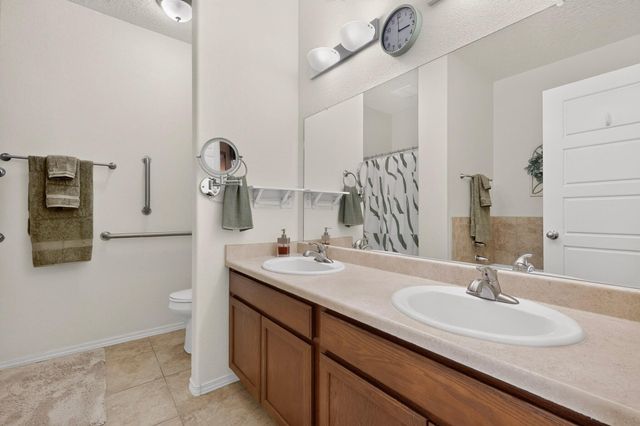 2417 Istle Road NE, Rio Rancho, NM 87124