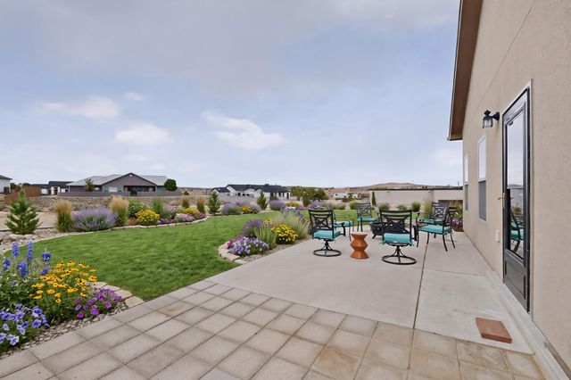 2417 Istle Road NE, Rio Rancho, NM 87124