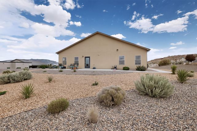 2417 Istle Road NE, Rio Rancho, NM 87124
