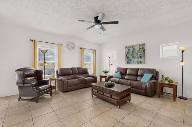 2417 Istle Road NE, Rio Rancho, NM 87124