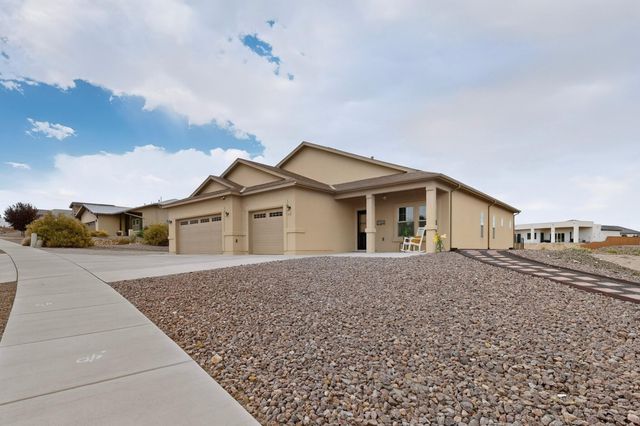 2417 Istle Road NE, Rio Rancho, NM 87124