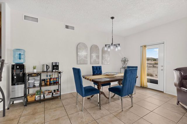 2417 Istle Road NE, Rio Rancho, NM 87124