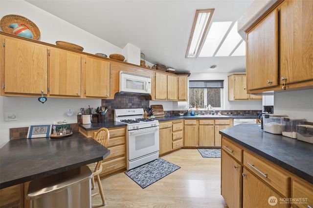 1904 Yew Street Road, Bellingham, WA 98229