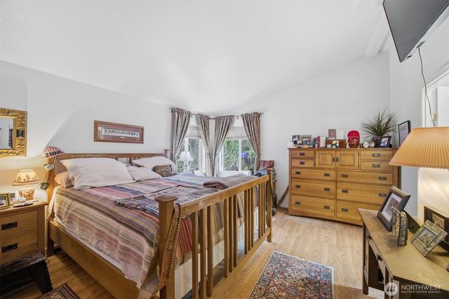 1904 Yew Street Road, Bellingham, WA 98229