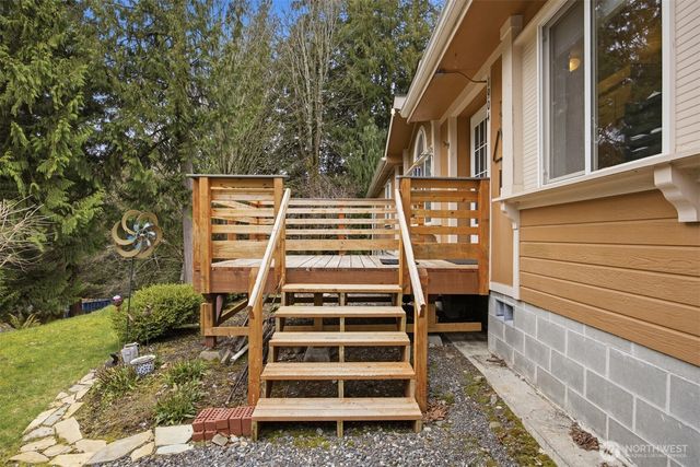 1904 Yew Street Road, Bellingham, WA 98229