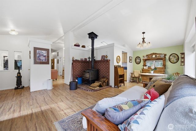 1904 Yew Street Road, Bellingham, WA 98229