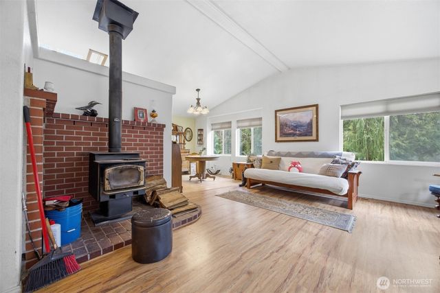 1904 Yew Street Road, Bellingham, WA 98229