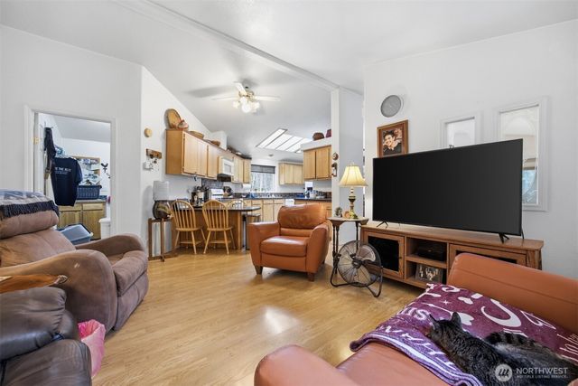 1904 Yew Street Road, Bellingham, WA 98229