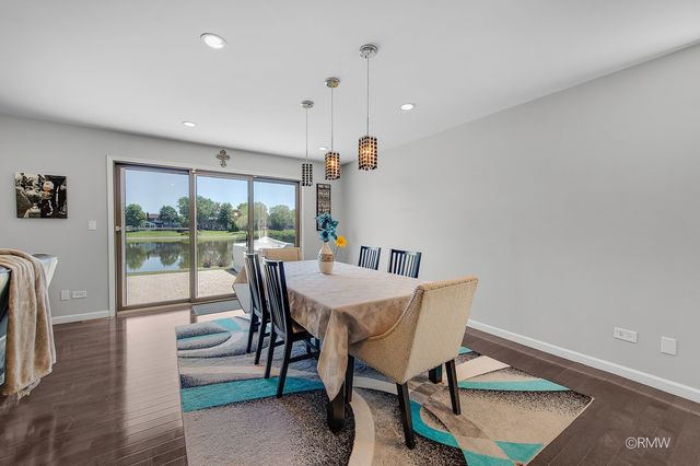 1245 Biscayne Drive, Elk Grove Village, IL 60007