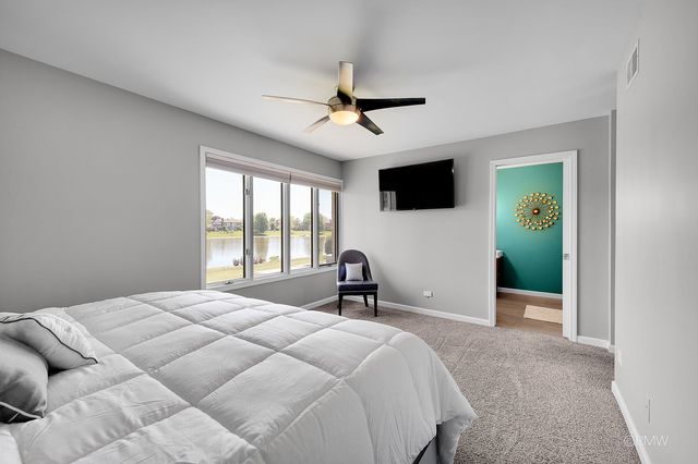 1245 Biscayne Drive, Elk Grove Village, IL 60007