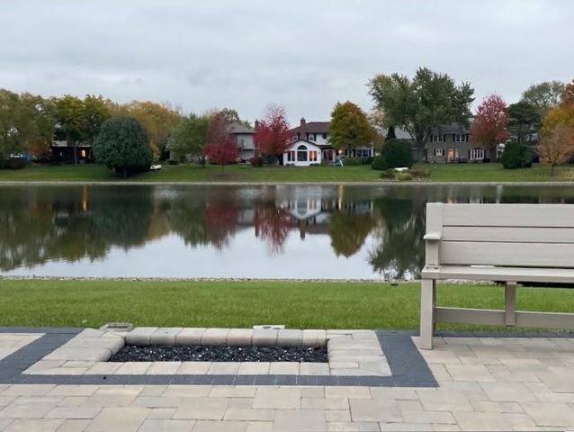 1245 Biscayne Drive, Elk Grove Village, IL 60007