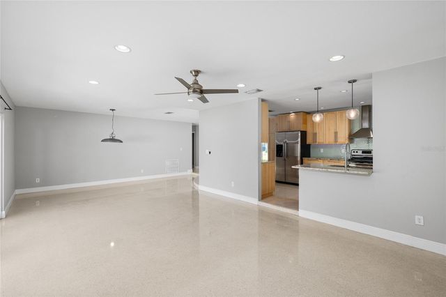 505 W ALVA STREET, Tampa, FL 33603