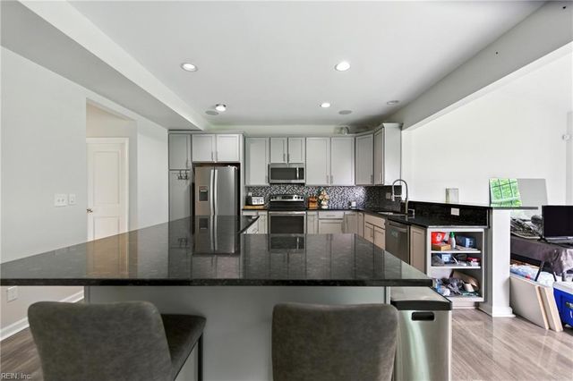 7 Mary Ann DR, Hampton, VA 23666