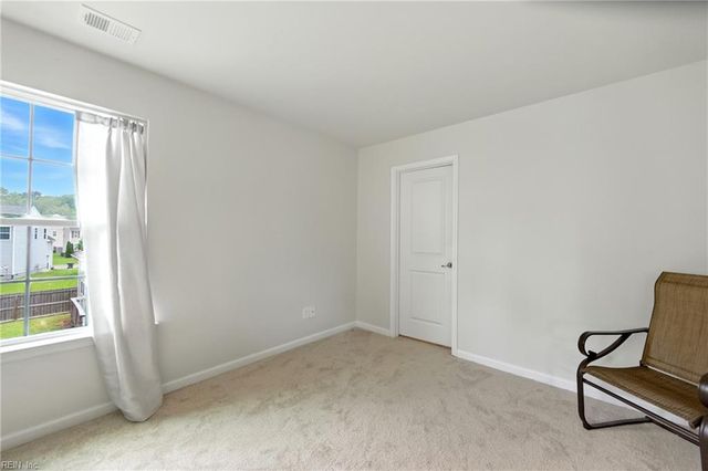 7 Mary Ann DR, Hampton, VA 23666