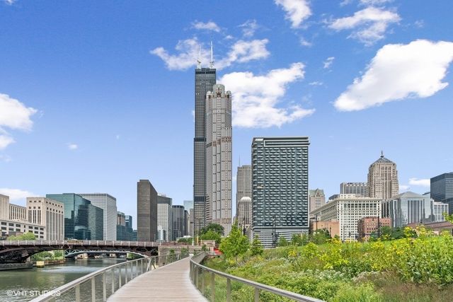 235 W Van Buren Avenue 3913, Chicago, IL 60607