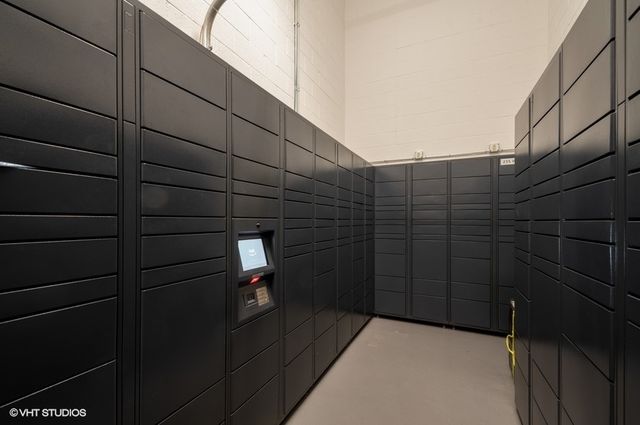 235 W Van Buren Avenue 3913, Chicago, IL 60607