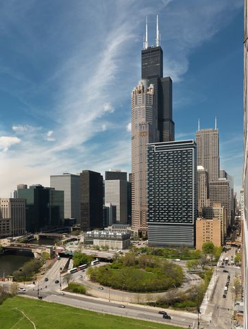 235 W Van Buren Avenue 3913, Chicago, IL 60607