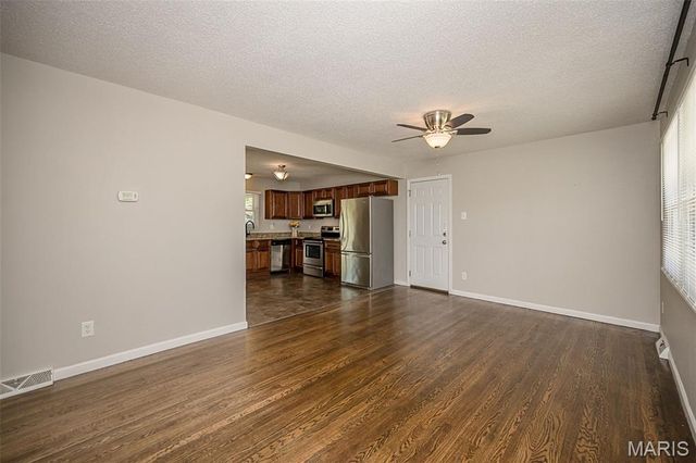 809 Lindell Drive, Ballwin, MO 63011