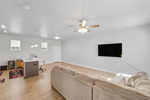 234 NW Common Place, Waukee, IA 50263