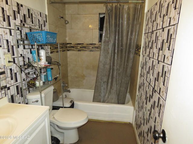 6109 E 32nd Street, Tucson, AZ 85711