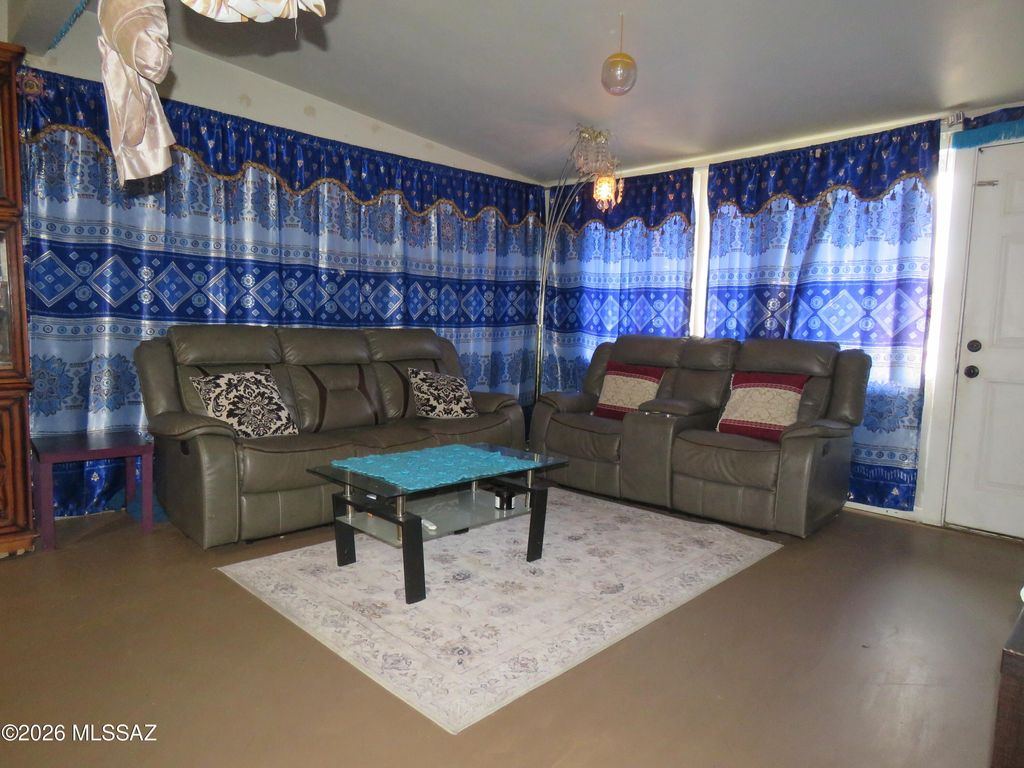 6109 E 32nd Street, Tucson, AZ 85711