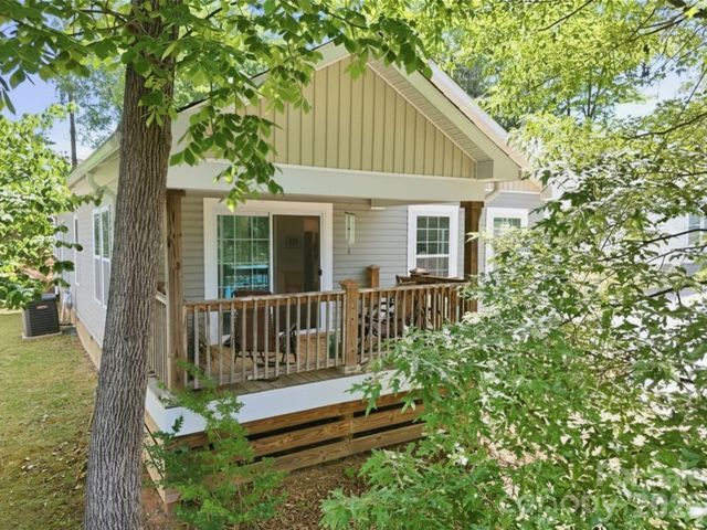 253 Brooklyn Lane, Asheville, NC 28803