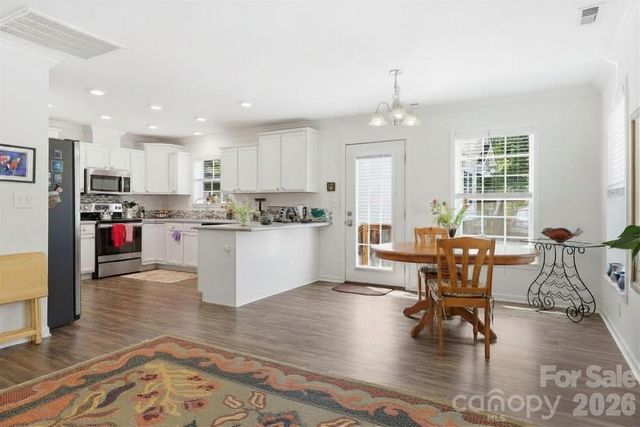 253 Brooklyn Lane, Asheville, NC 28803