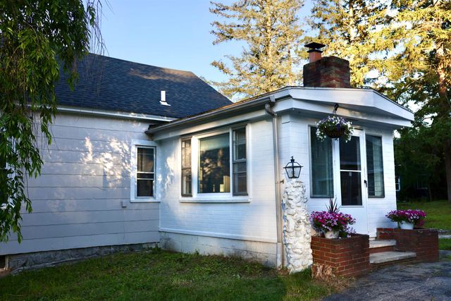 15 Warren Avenue, Goffstown, NH 03045