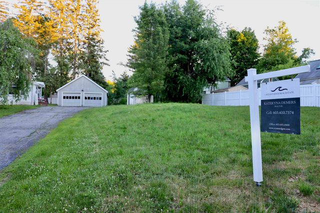 15 Warren Avenue, Goffstown, NH 03045