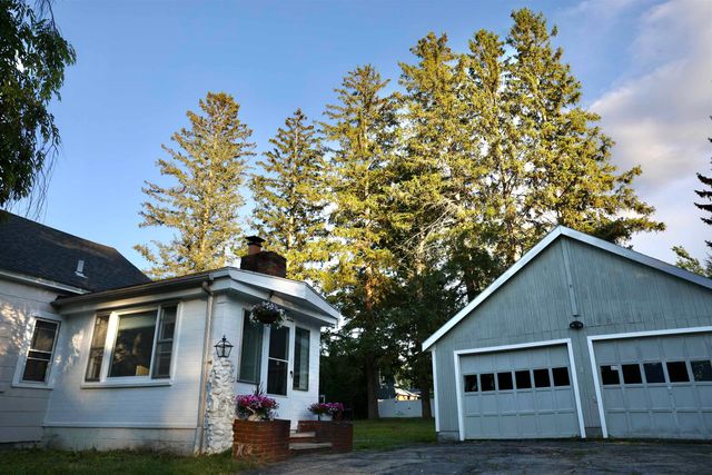 15 Warren Avenue, Goffstown, NH 03045