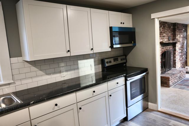 15 Warren Avenue, Goffstown, NH 03045