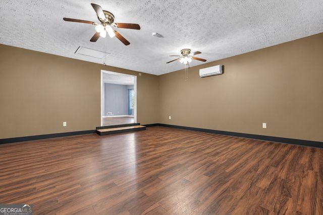 105 Overlook Drive, Mcdonough, GA 30252