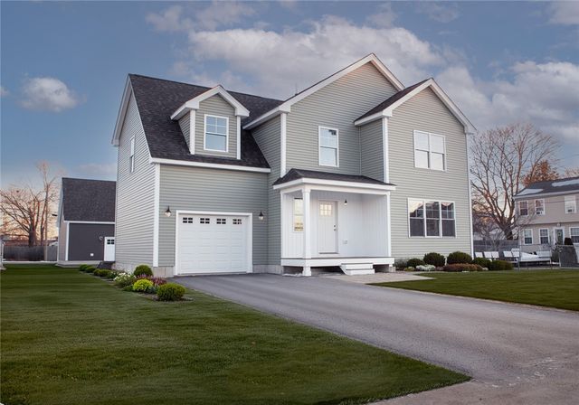 30 Recess Lane, Warwick, RI 02889