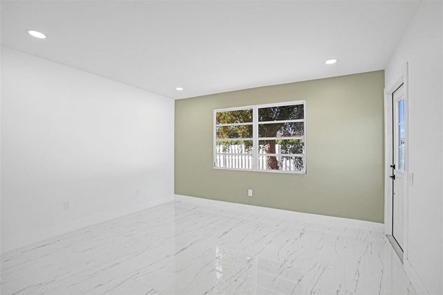 1437 SW 1st Avenue, Deerfield Beach, FL 33441