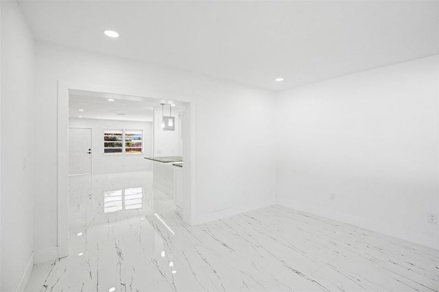 1437 SW 1st Avenue, Deerfield Beach, FL 33441