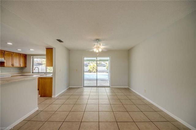 703 SE 33rd ST, Cape Coral, FL 33904