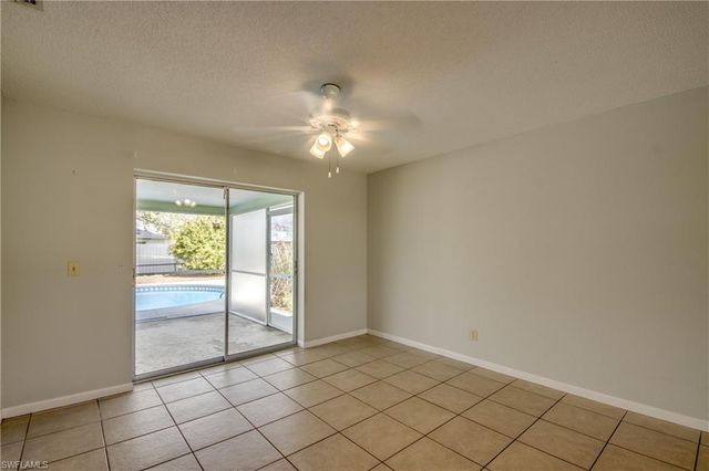 703 SE 33rd ST, Cape Coral, FL 33904
