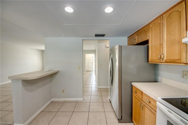 703 SE 33rd ST, Cape Coral, FL 33904