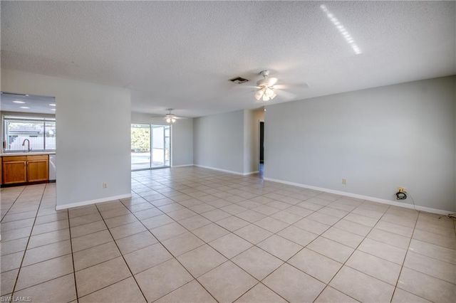 703 SE 33rd ST, Cape Coral, FL 33904