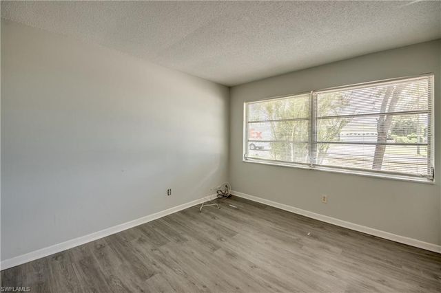 703 SE 33rd ST, Cape Coral, FL 33904