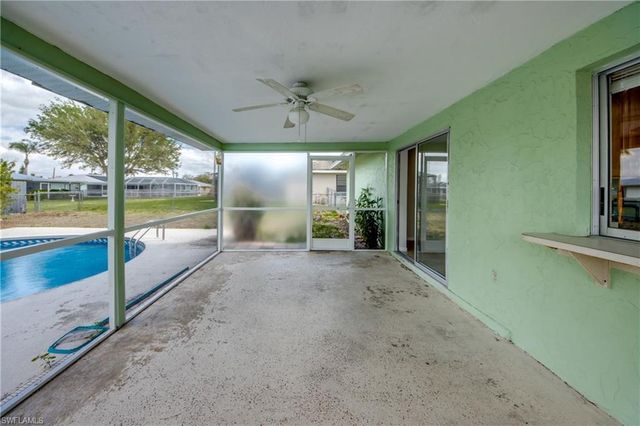 703 SE 33rd ST, Cape Coral, FL 33904