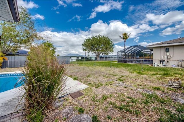 703 SE 33rd ST, Cape Coral, FL 33904