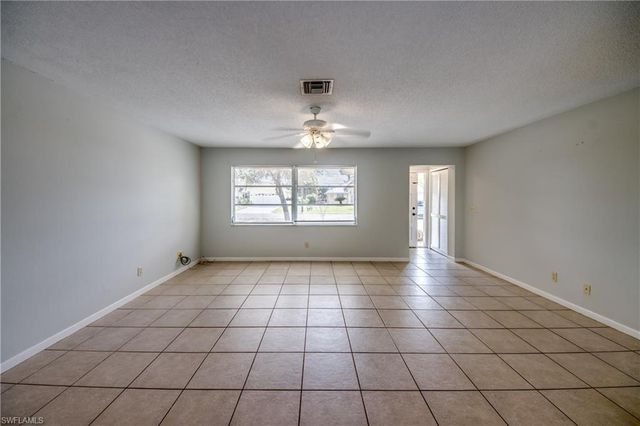 703 SE 33rd ST, Cape Coral, FL 33904