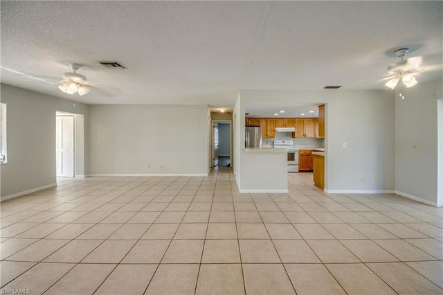 703 SE 33rd ST, Cape Coral, FL 33904