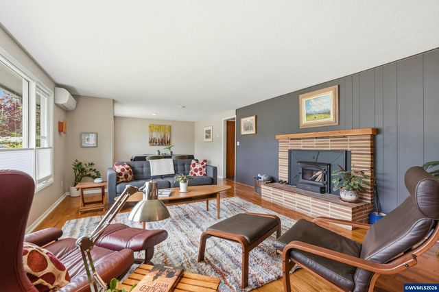 2530 Sharon Wy, Eugene, OR 97401