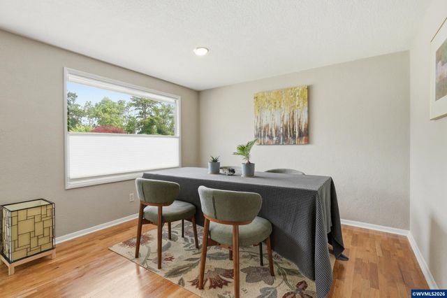 2530 Sharon Wy, Eugene, OR 97401