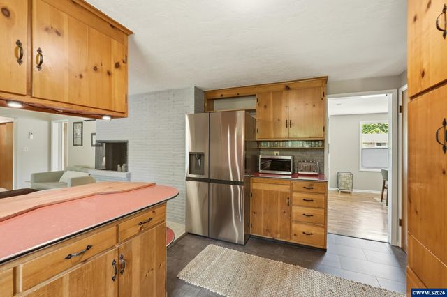 2530 Sharon Wy, Eugene, OR 97401
