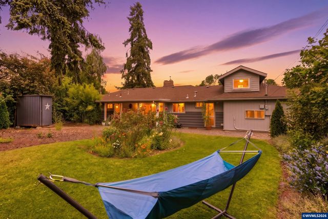 2530 Sharon Wy, Eugene, OR 97401