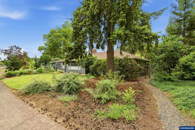 2530 Sharon Wy, Eugene, OR 97401